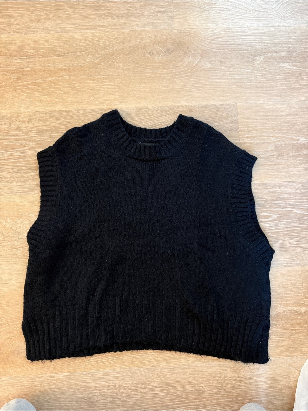 stradivarius Black Knit Sleeveless Sweater Vest